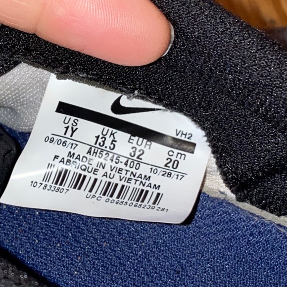 Nike - Picture 5 of 6